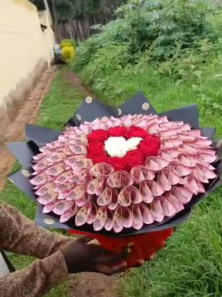 Money & Flower Bouquet