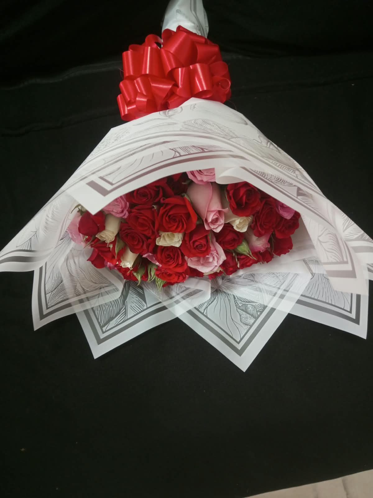 Money and flower bouquet by Leon Events