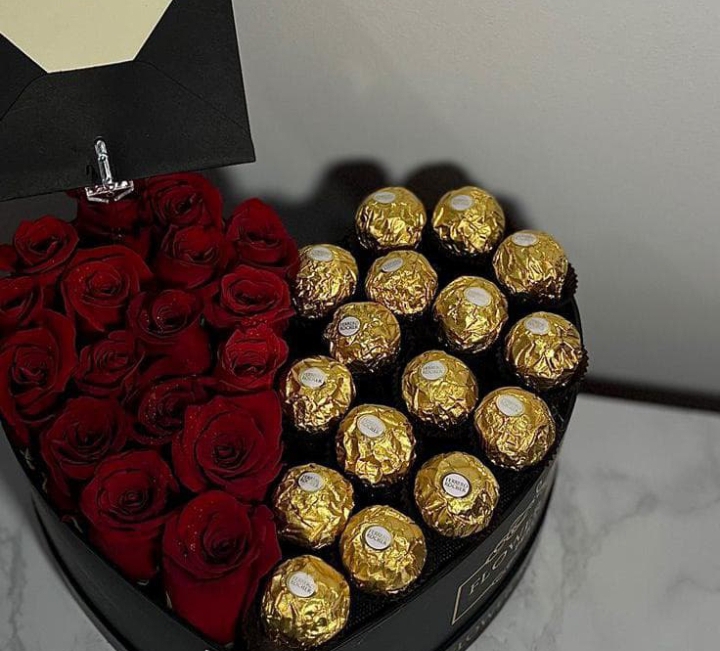 Money & Flower Bouquet